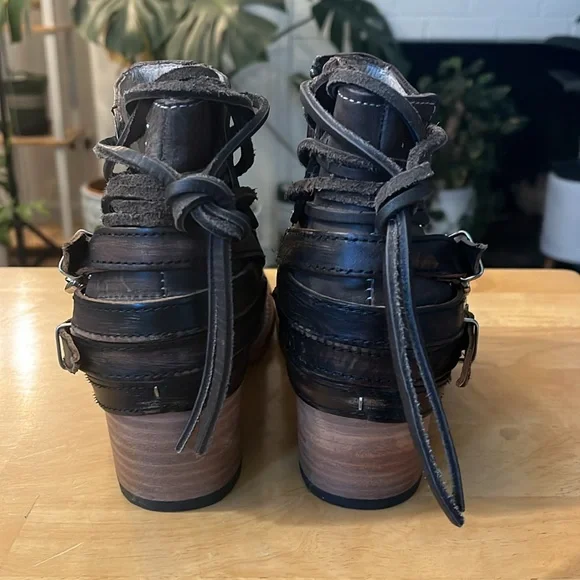 Freebird Leather Studded Brown Ankle Boots-Desert size 8 - Picture 4 of 15